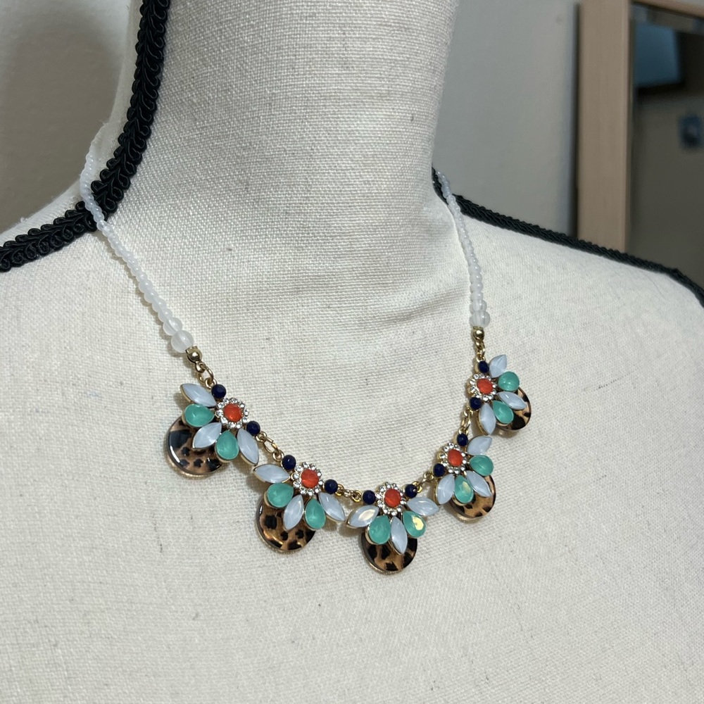 Plunder Colorful Necklace with Leopard Print